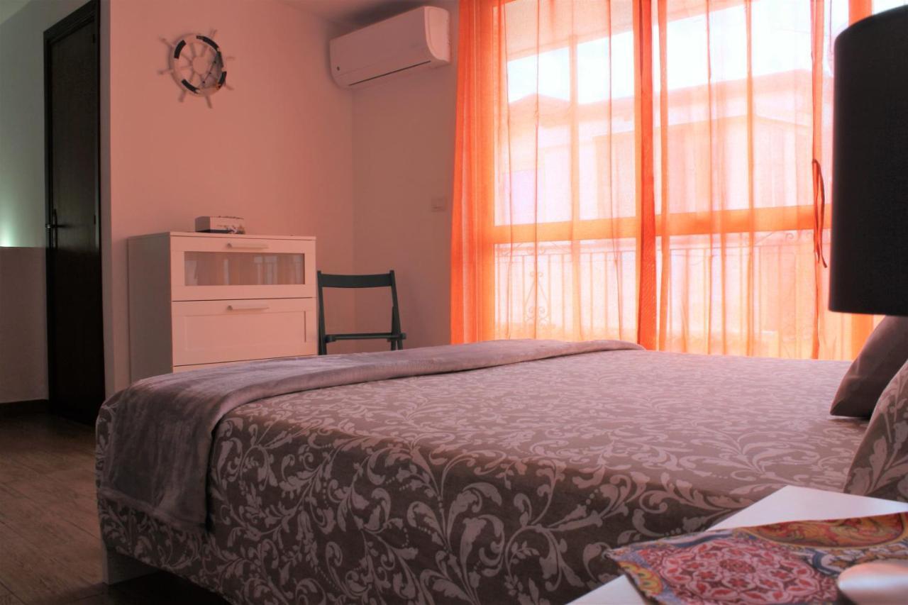 Casa Peppino Apartment Летояни Екстериор снимка